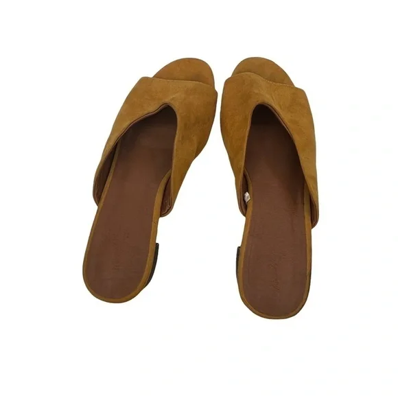 Universal Thread Mustard Slip On Open Toe Block Heel Sandals Size 7 1/2 Women's - Picture 4 of 8